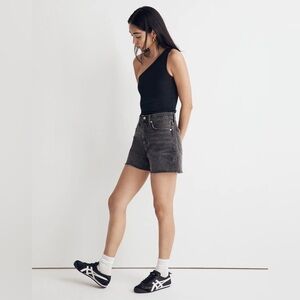 NWT Madewell Relaxed Mid-Length Denim Shorts in Bradbrook Wash - sz 25